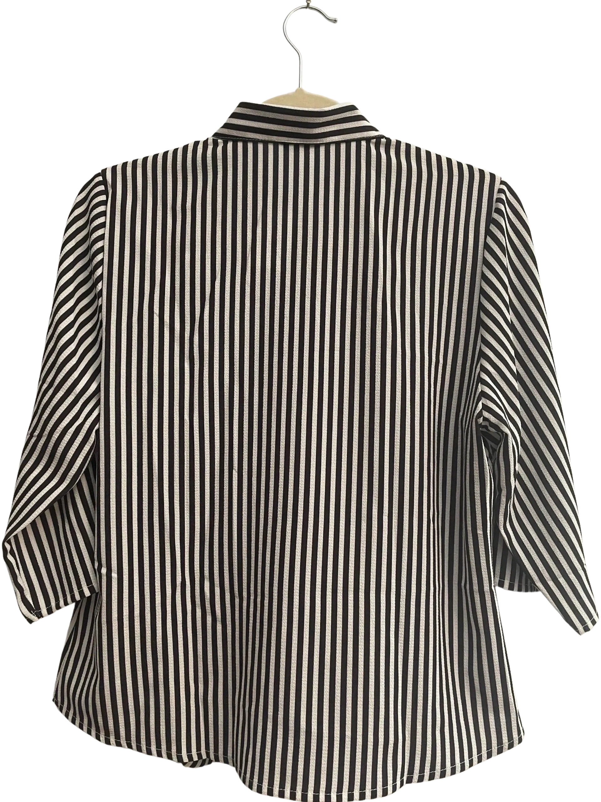 Size 10 blouse, quarter sleeve.